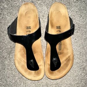 ⚡️black thong Birkenstocks, size 40(9-9.5)⚡️